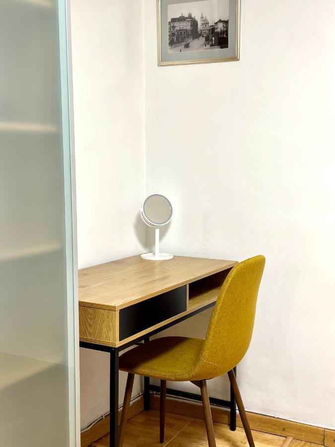 Romantic Apartments- In Historical Center ลวีฟ ภายนอก รูปภาพ